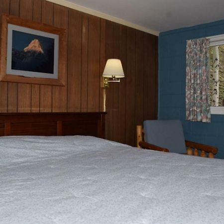 Redwood Cabins Hotell Stanley Exteriör bild